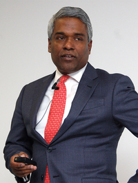 写真1:米GoogleでGoogle Cloud部門のCEO(最高経営責任者)を務めるThomas Kurian(トマス・キュリアン)氏