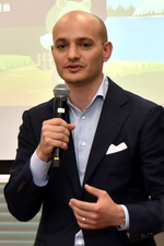 写真1●米Salesforce.comのエグゼクティブ・バイスプレジデント兼ジェネラルマネージャーでSales Cloud担当のAdam Blitzer(アダム・ブリッツァー)氏