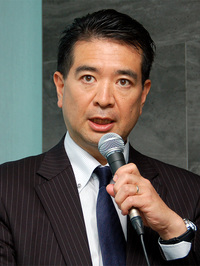 写真1:NTTデータ 技術革新統括本部システム技術本部長の冨安寛氏