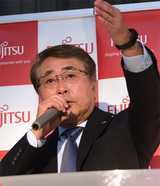 写真1：富士通のCTOで富士通研究所の代表取締役社長である佐々木繁氏