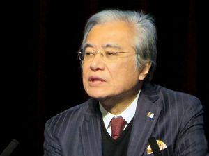 写真:東京大学の坂村 健 教授。東大 情報学環ユビキタス情報社会基盤研究センター長やTRONフォーラム代表などを務める