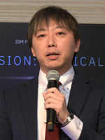 写真1:ニトリホールディングスで情報システム改革室ICTインフラ戦略担当ディレクターを務める荒井俊典氏
