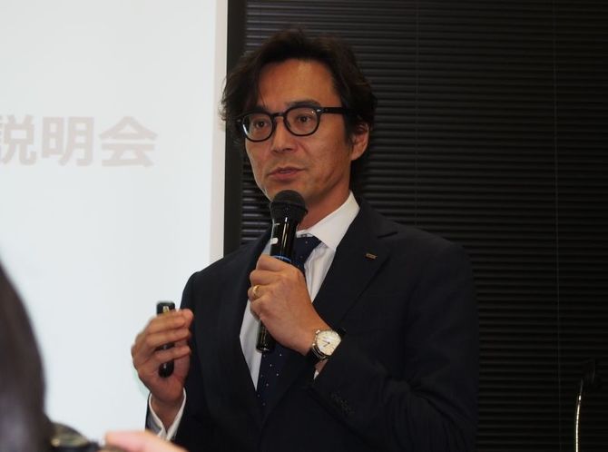 KDDI ソリューション事業本部 ソリューション事業企画本部 副本部長 兼 クラウドサービス企画部長 藤井彰人氏