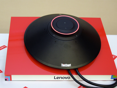 写真1:ThinkSmart Hub 700の外観