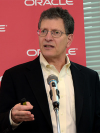 写真1：米Oracleでデータベース・サーバー技術担当エグゼクティブ・バイスプレジデントのAndrew Mendelsohn（アンドリュー・メンデルソン）氏